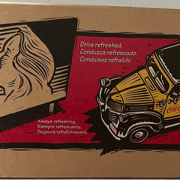 Coca-Cola 1947 Dodge Canopy Delivery Van Bank 1/25 Collector’s 27009 NIB - Picture 3 of 4